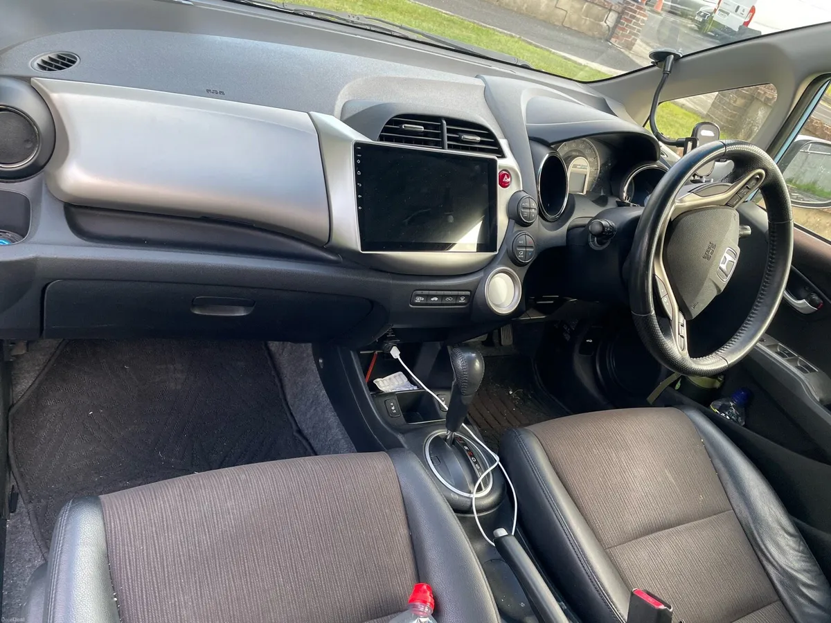 Honda Fit, petrol hybrid, automatic, 2013 - Image 4