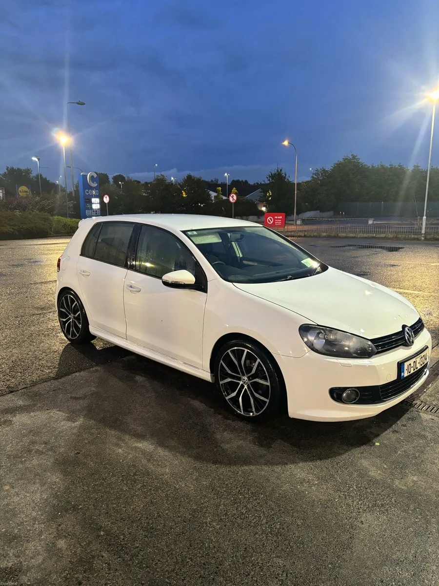 Volkswagen Golf 2010 1.6TDI - Image 2