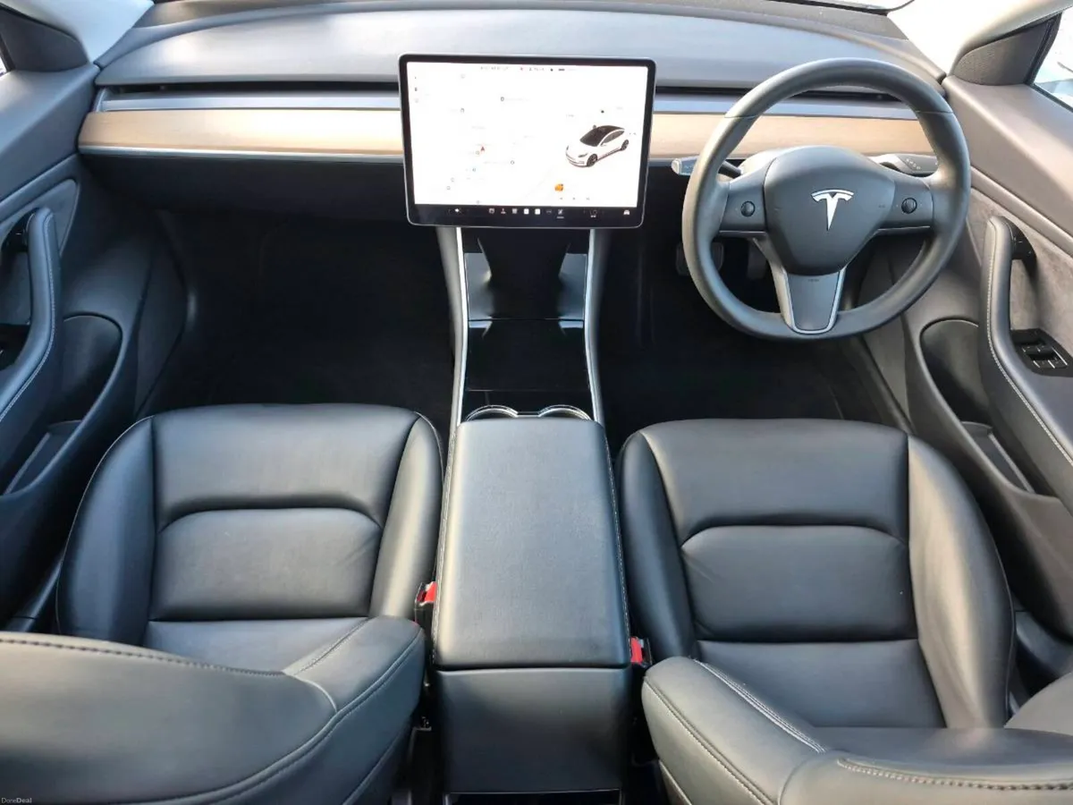 TESLA MODEL-3**SUPERB CONDITION** - Image 5