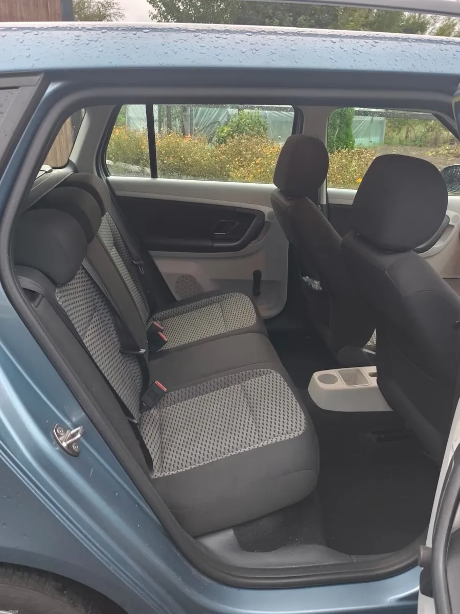 Skoda Fabia 2011 - Image 5