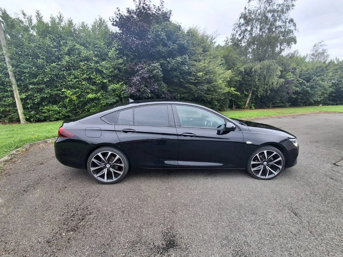 Opel insignia - Image 1