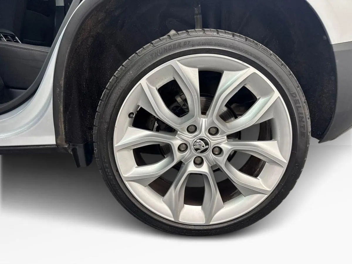 Skoda Karoq 1.6TDI STYLE *PAN ROOF* €85 PER WEEK - Image 5