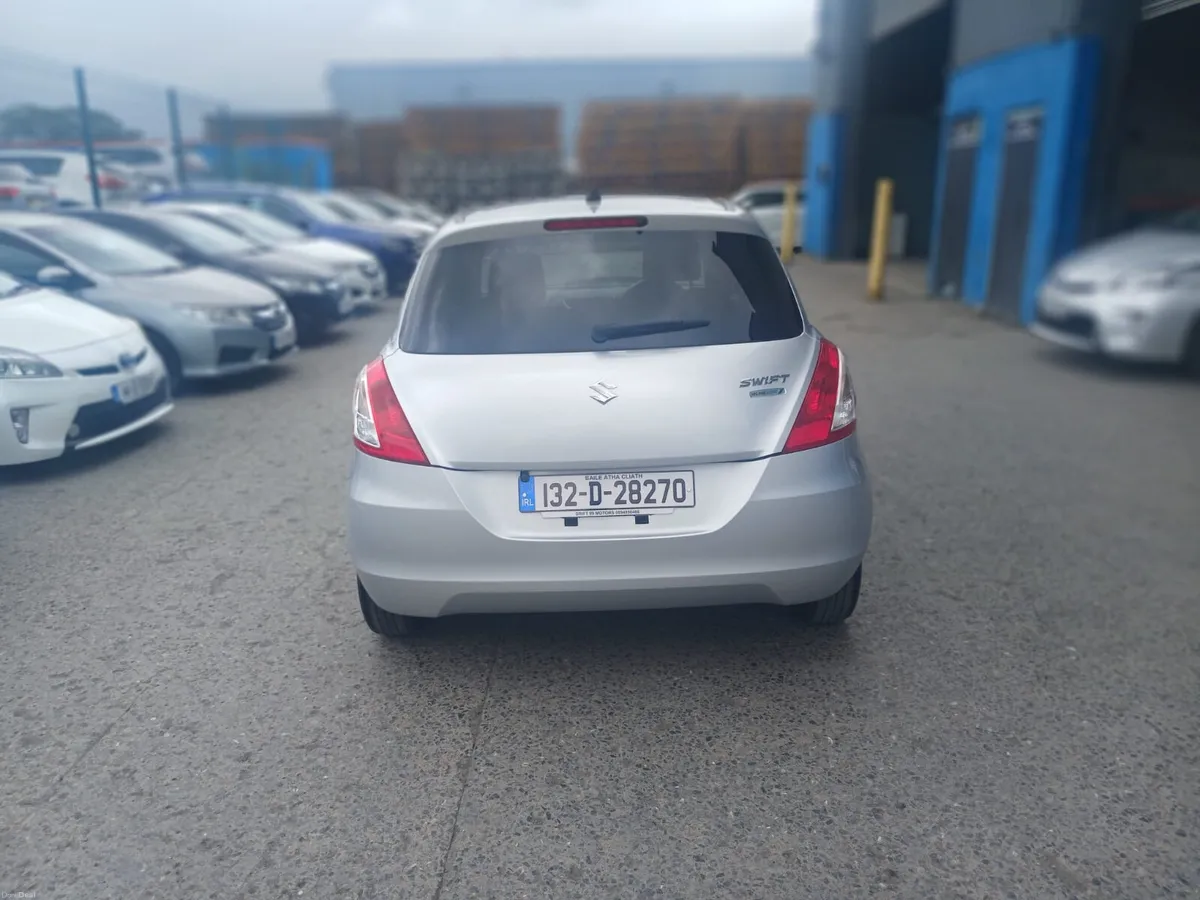 2013 Suzuki Swift Automatic/ Car Play - Image 6