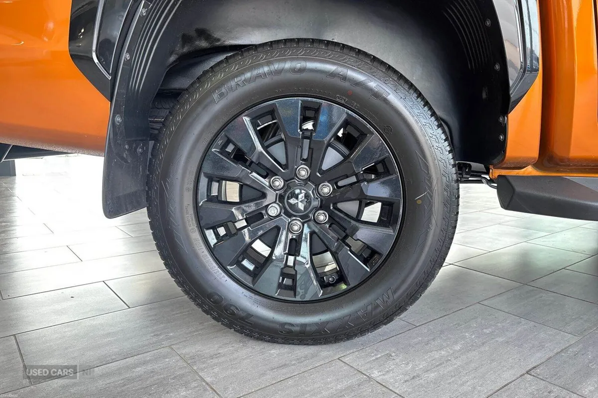 Mitsubishi L200 2.4 Bi-Turbo D Barbarian D/Cab Pic - Image 6