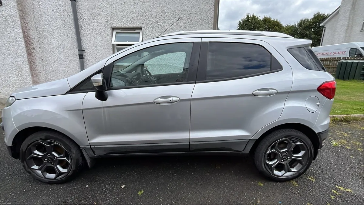 Ford Ecosport Titanium 1.5tdci 95PS M5 4DR - Image 3