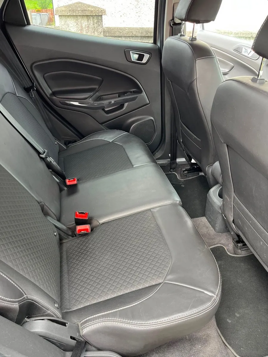 Ford Ecosport Titanium 1.5tdci 95PS M5 4DR - Image 5
