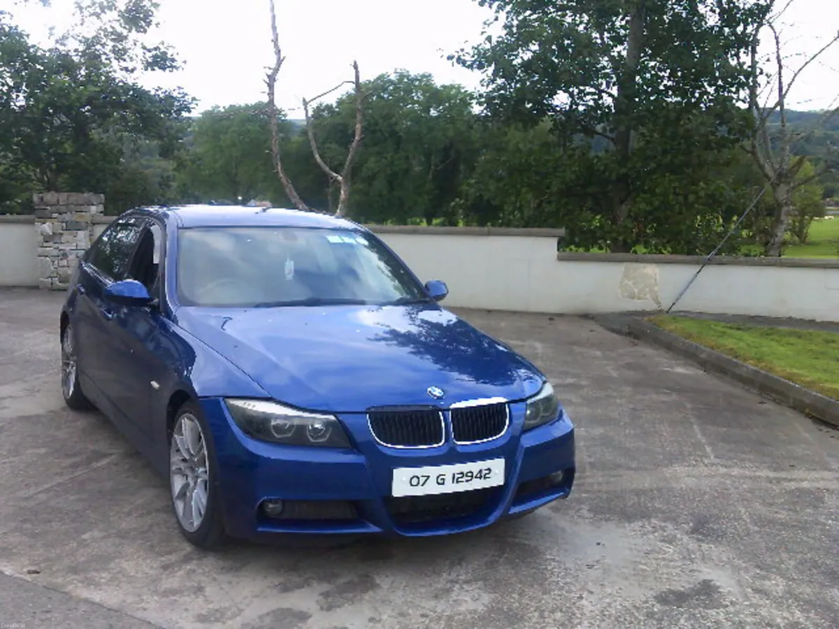 BMW 3-Series 2007 - Image 2
