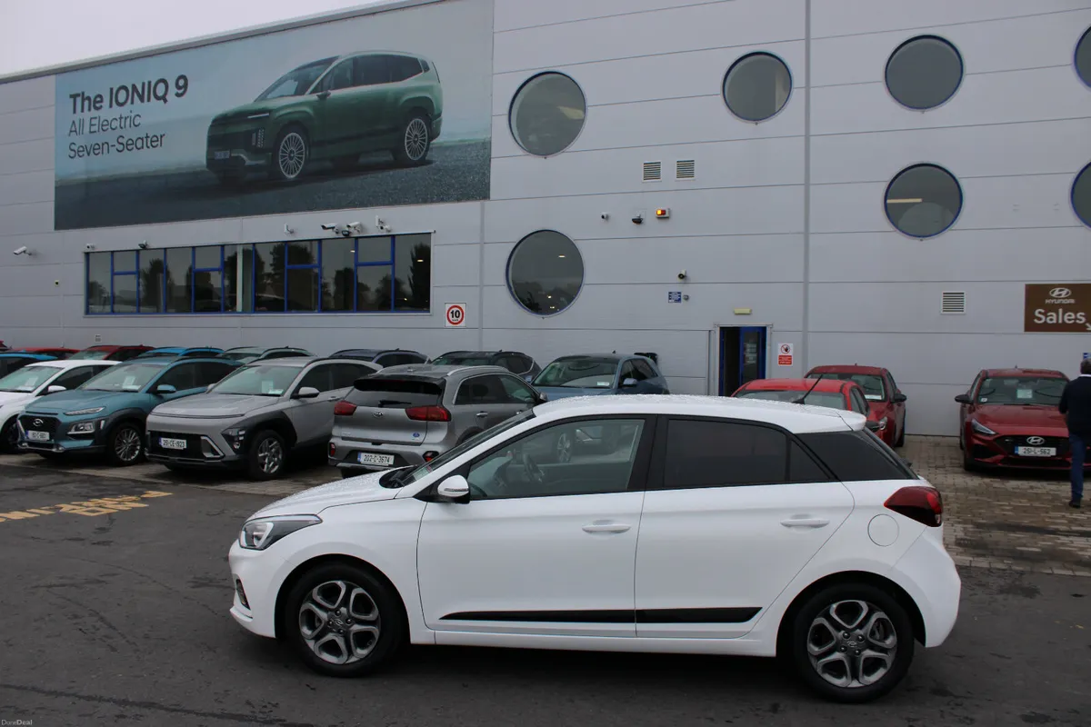 Hyundai i20 2020 - Image 2
