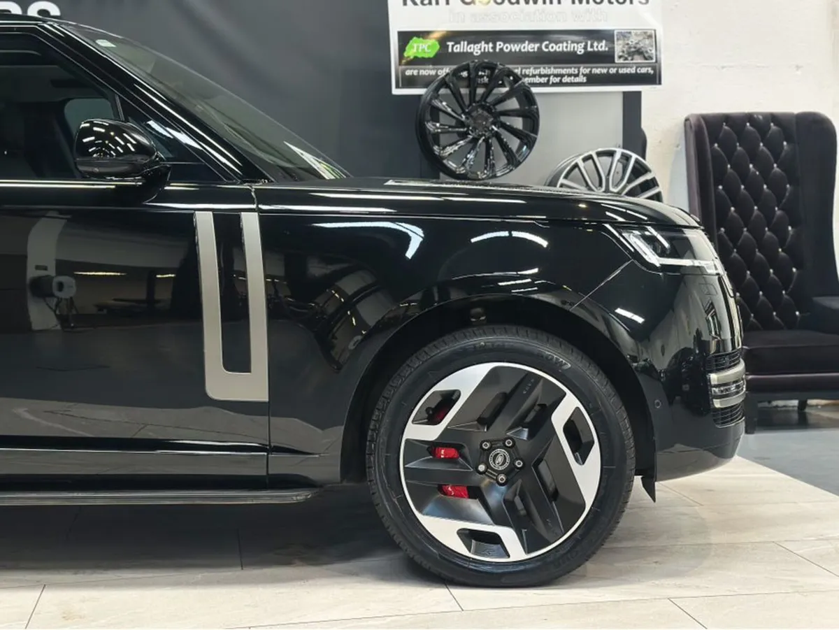LAND ROVER RANGE ROVER 3.0 E-HYBRID N1 UTILITY - Image 4