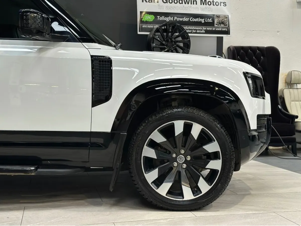 DEFENDER D110 3.0 TURBO DIESEl N1 UTILITY - Image 5