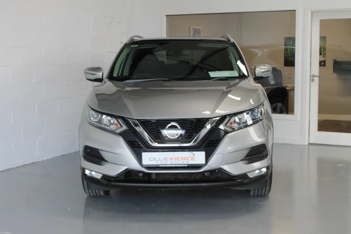 Nissan Qashqai 2018 SV  Sunroof Finance Arranged - Image 2