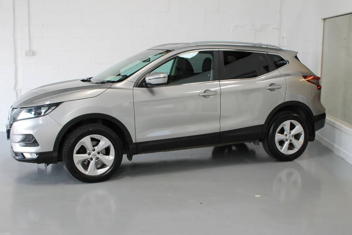 Nissan Qashqai 2018 SV  Sunroof Finance Arranged - Image 4