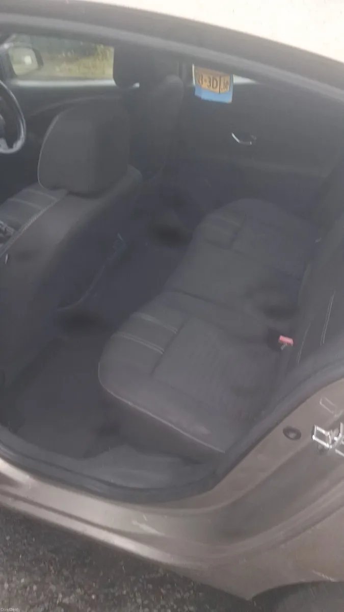 Renault Fluence 2015 automatic dynamic - Image 2