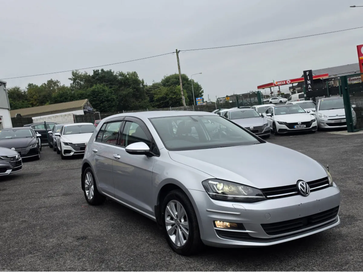 Volkswagen Golf ONLY 9725 KM ! !! 1.2 TSI AUTOMATI - Image 3