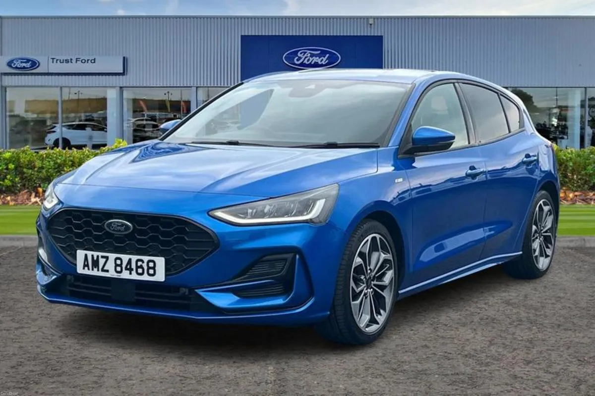 Ford Focus 1.0 EcoBoost ST-Line X 5dr - Image 5
