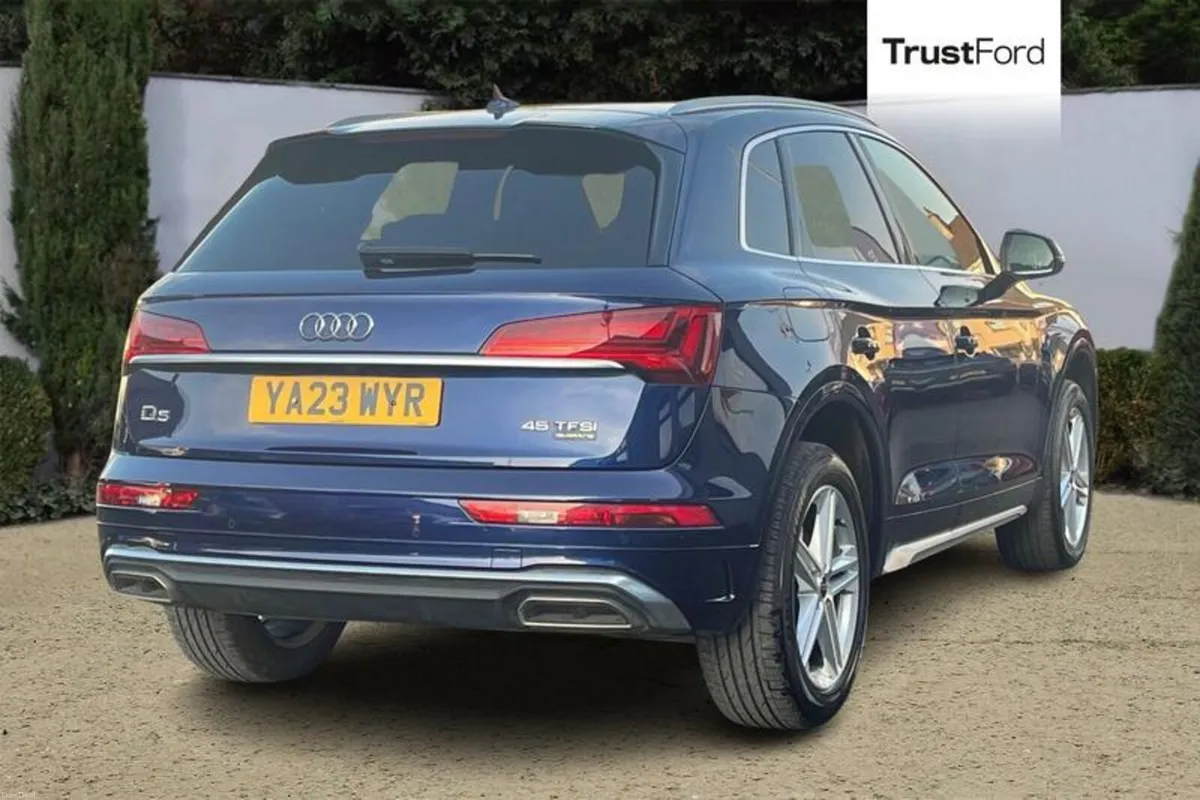Audi Q5 2.0 TFSI 45 S line SUV 5dr Petrol S Tronic - Image 4