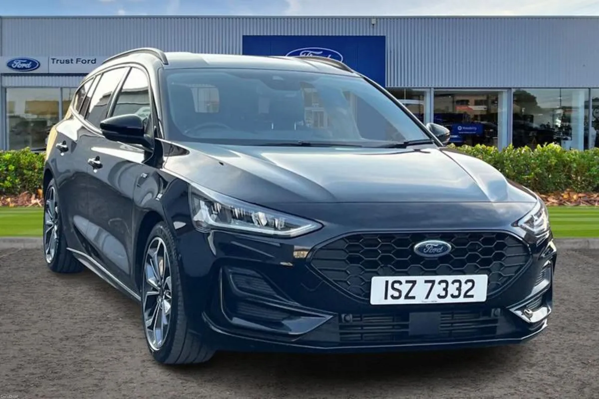 Ford Focus 1.0 EcoBoost Hybrid mHEV 155 ST-Line X - Image 1