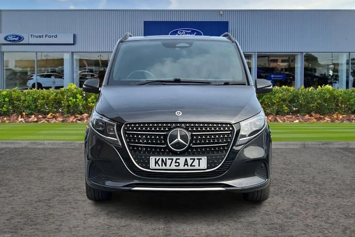 Mercedes-Benz V-Class V300 d Premium 5dr 9G-Tronic - Image 6