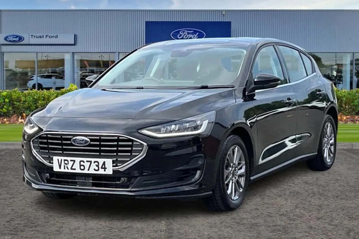 Ford Focus 1.0T EcoBoost MHEV Titanium Hatchback 5 - Image 5