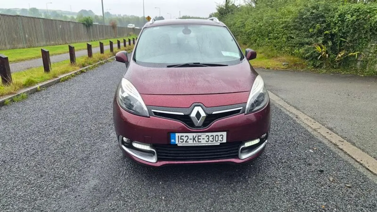 2015 Renault Grand Scenic - Image 1