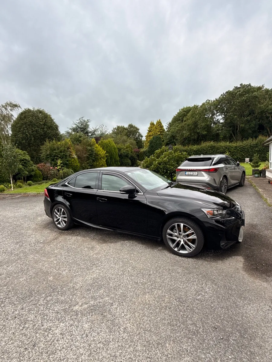 Lexus is300h - Image 3