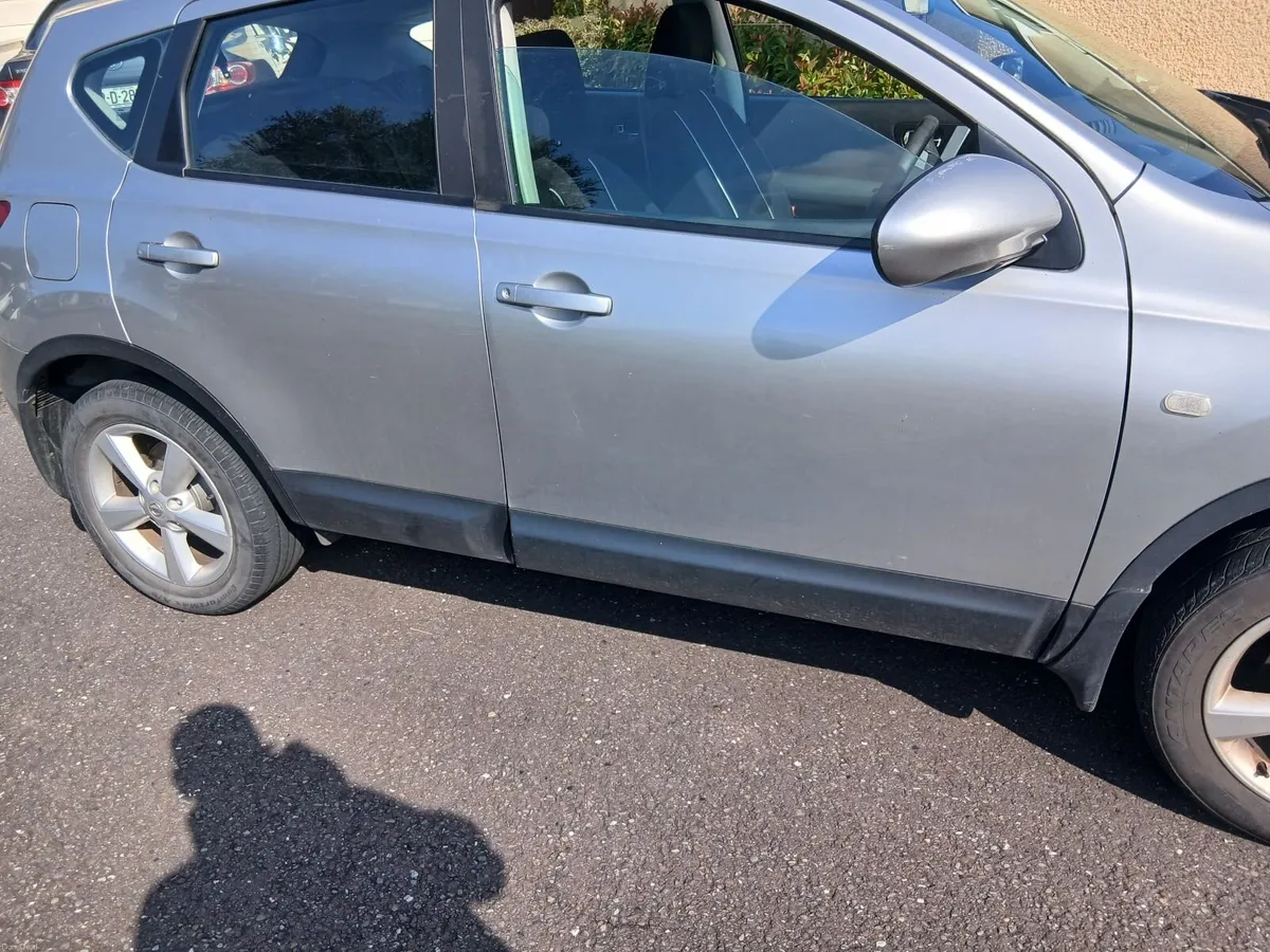 Nissan Qashqai 2010 - Image 3