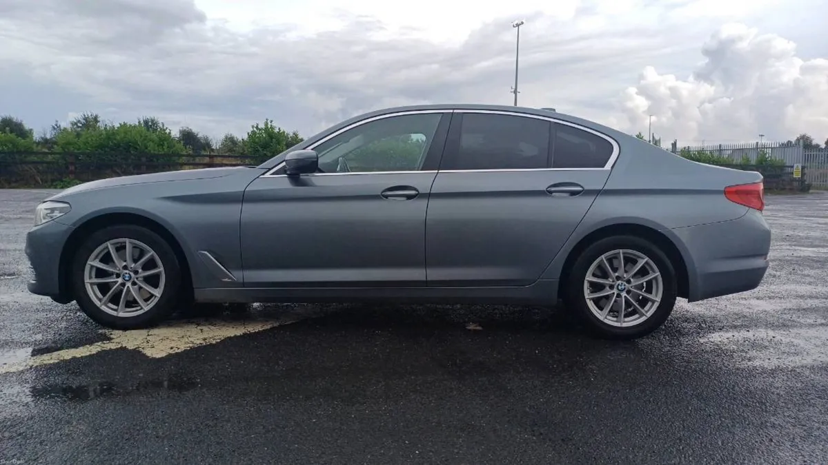 Bmw 5series G30 - Image 2