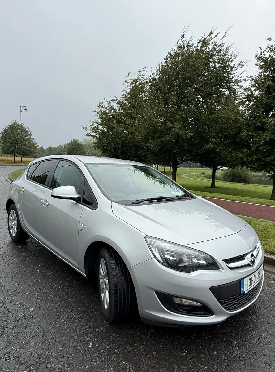 Opel Astra Sport-New NCT-Low mileage-Excellent Car - Image 3