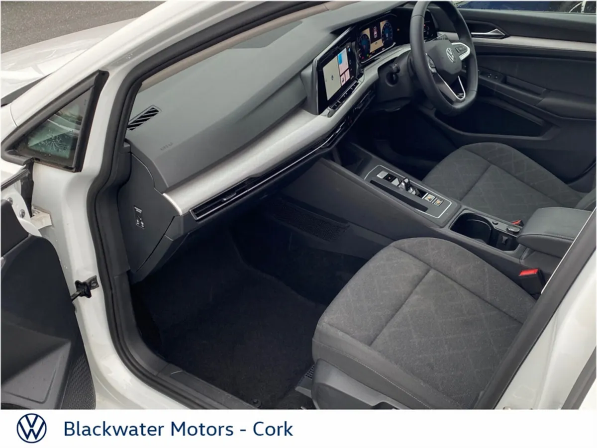 Volkswagen Golf 1.0ETSI MILD HYBRID ACTIVE AUTOMAT - Image 4