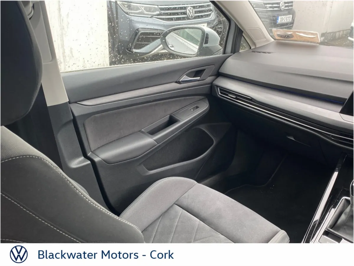 Volkswagen Golf 1.5TSI 130BHP STYLE WITH TINTED RE - Image 4