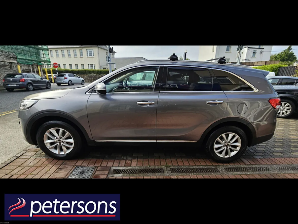 Kia Sorento PLATINUM 4X2 5DR 7 SEATER - Image 5