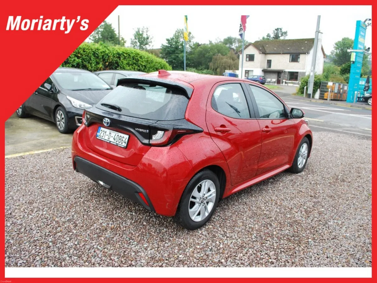 Toyota Yaris 1.5 HYBRID LUNA 4DR AUTO - Image 6