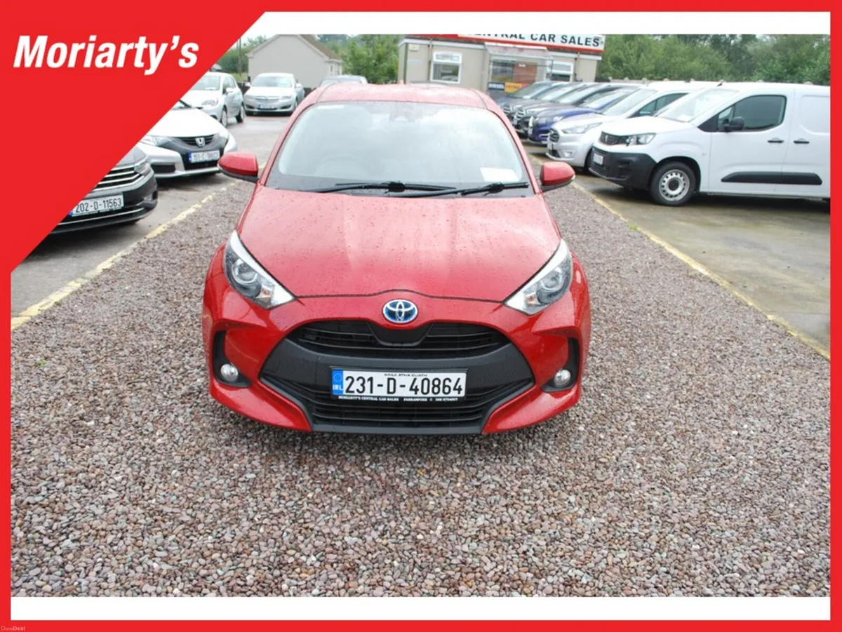 Toyota Yaris 1.5 HYBRID LUNA 4DR AUTO - Image 2