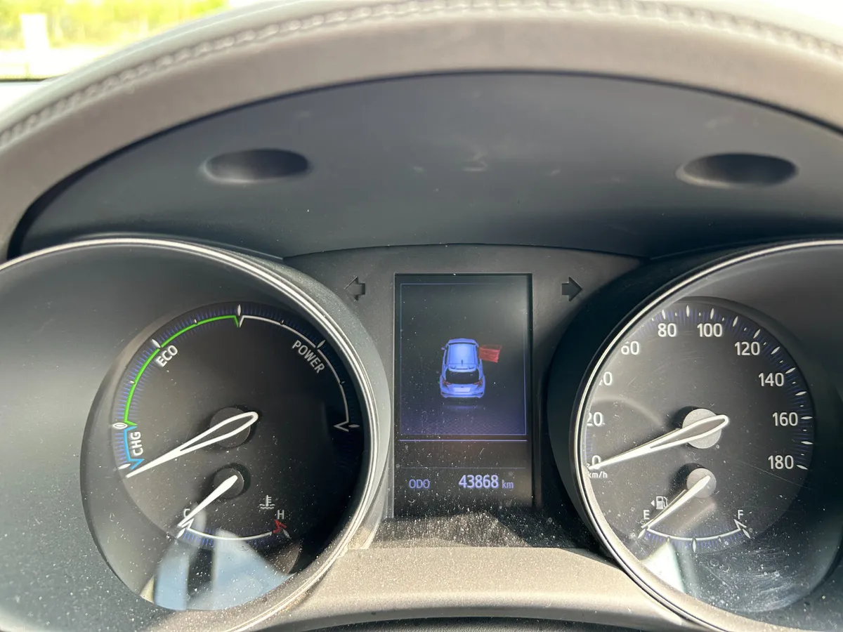 TOYOTA CHR 2020, 1.8 HYBRID AUTO LOW KM HIGH SPEC - Image 6
