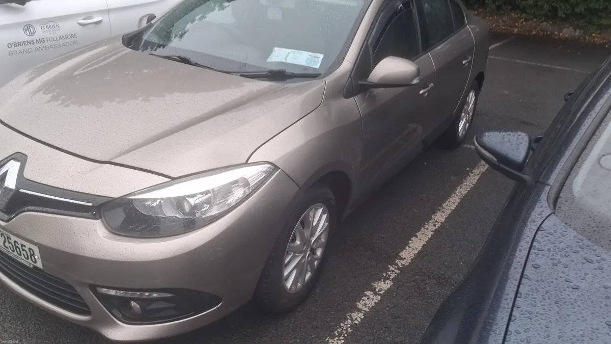 Renault Fluence 2015 automatic dynamic - Image 4
