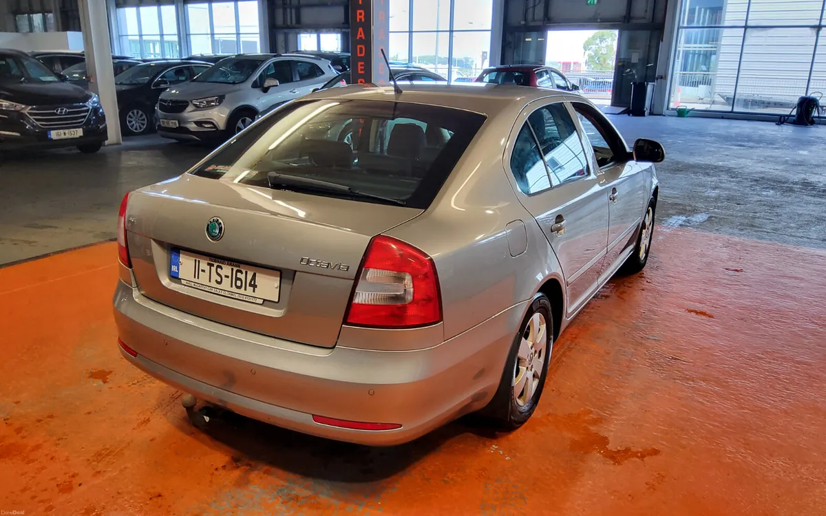Skoda Octavia 2011 - Image 3