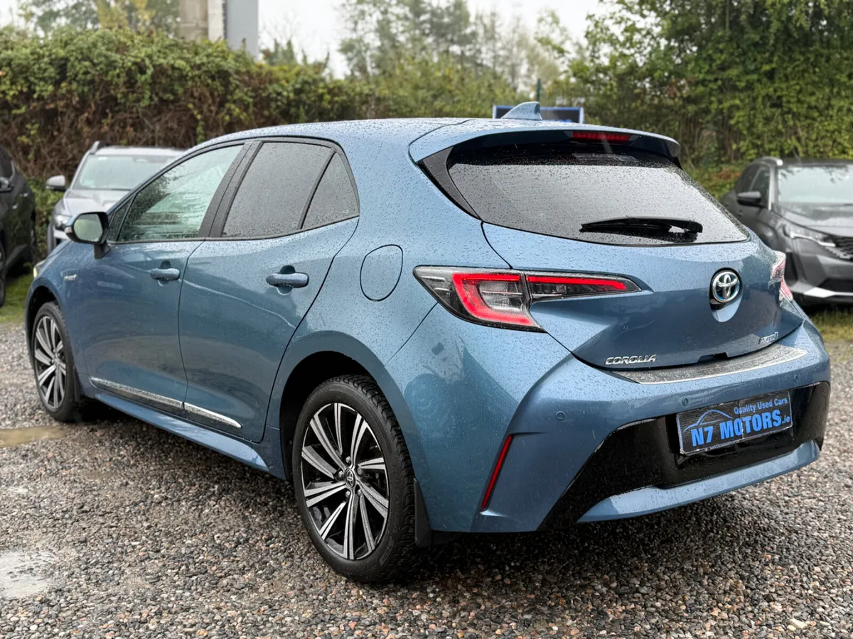 2022 Toyota Corolla 1.8 HYBRID LUNA  AUTO - Image 5