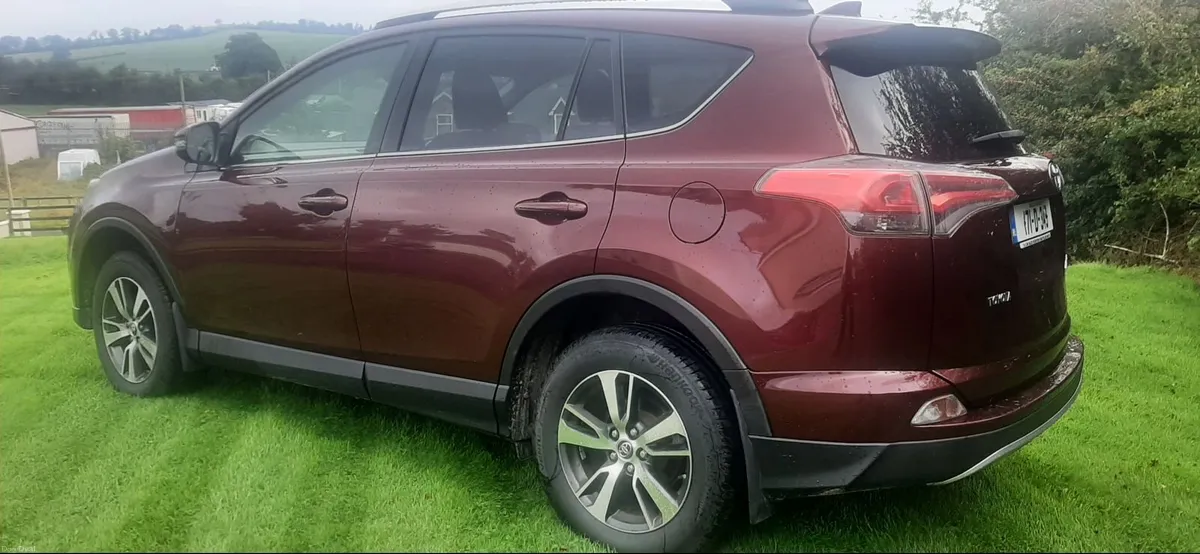 Toyota RAV4 2017 - Image 3
