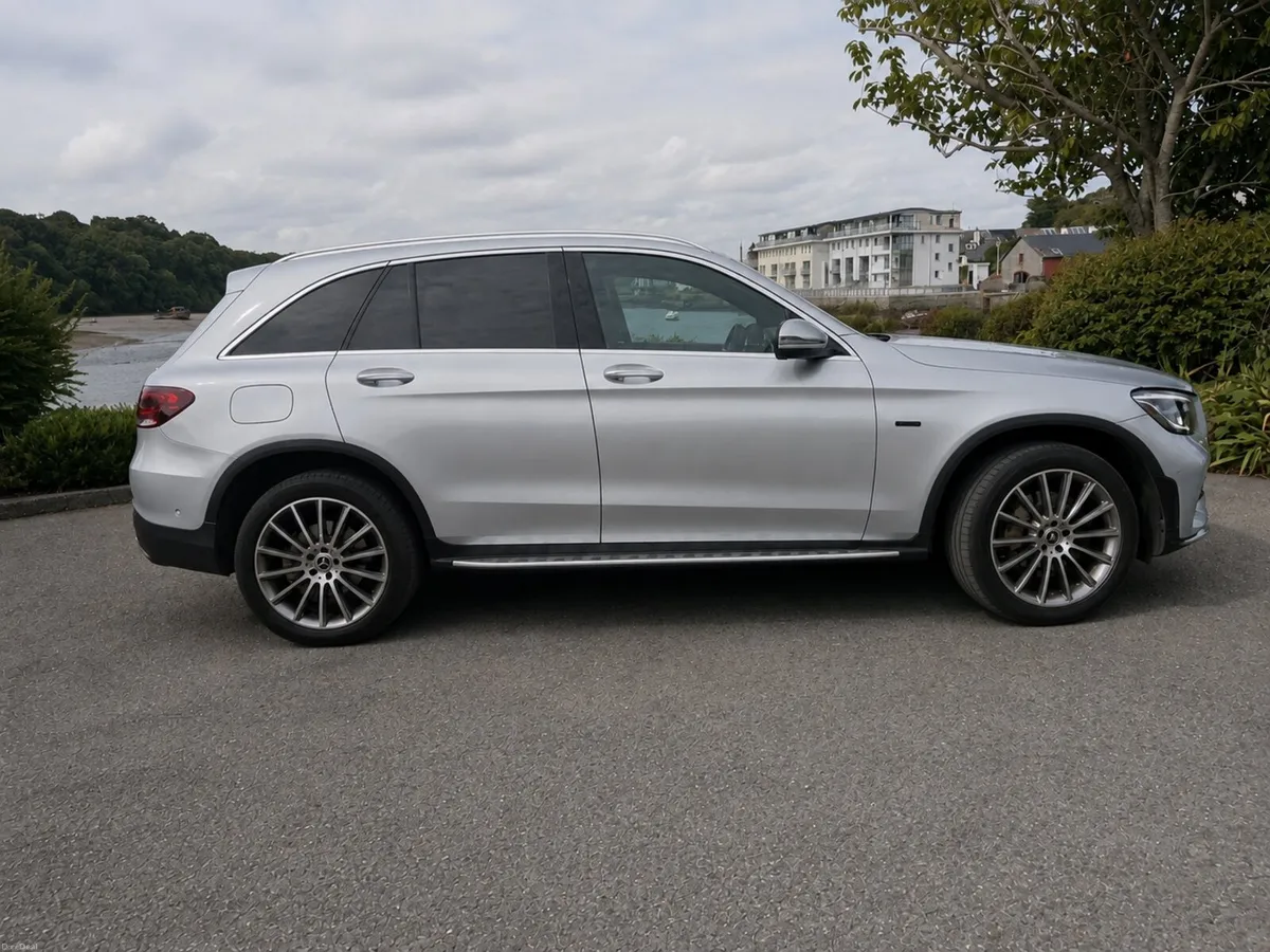 GLC AMG Premium Diesel Hybrid - Image 2