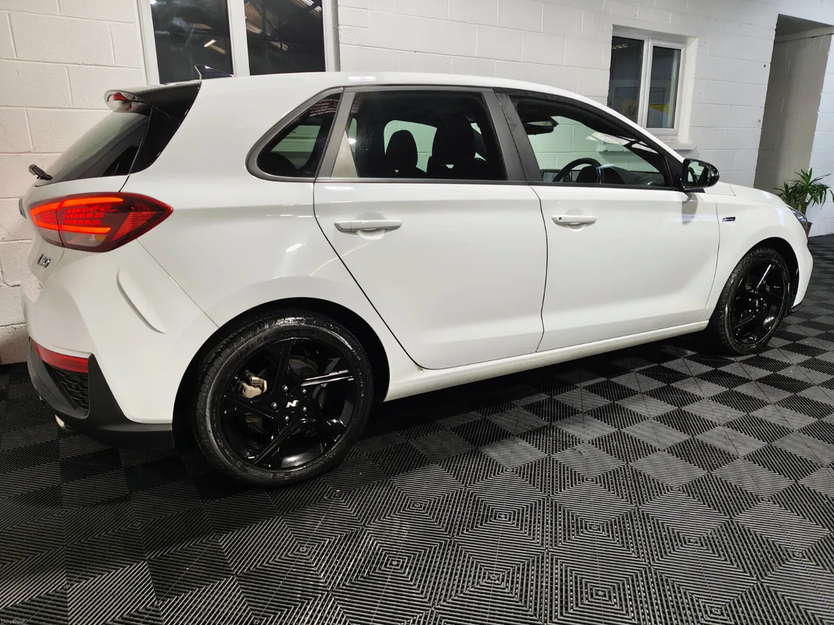 Hyundai i30 2022 1.0 NLINE SPEC WITH DELUXE EXTRAS - Image 3