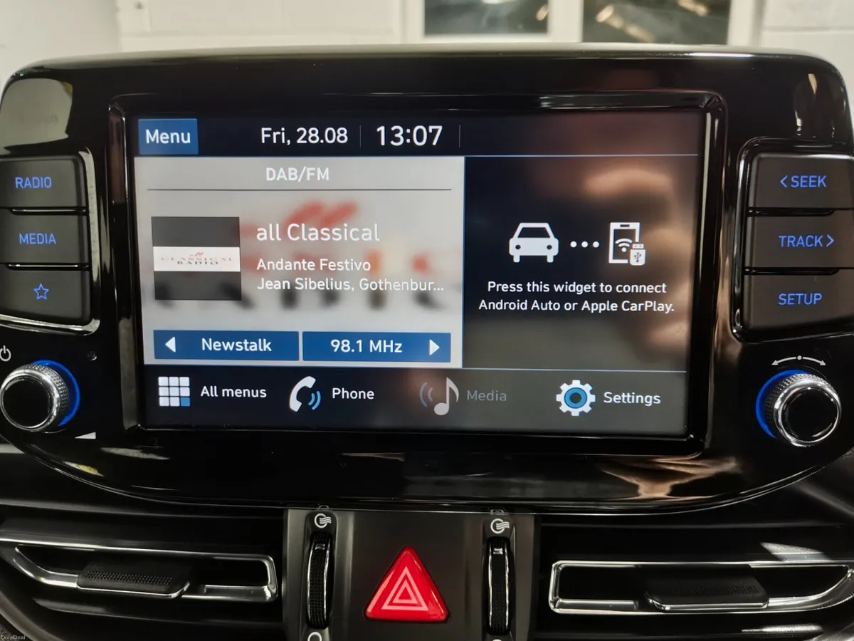 Hyundai i30 2022 1.0 NLINE SPEC WITH DELUXE EXTRAS - Image 2