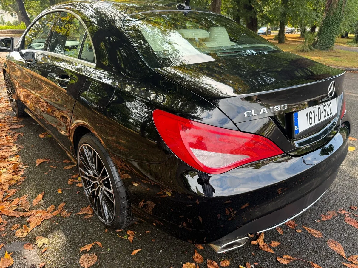 2016 Mercedes CLA 180 MANUAL 45500 KMS SUNROOF - Image 5