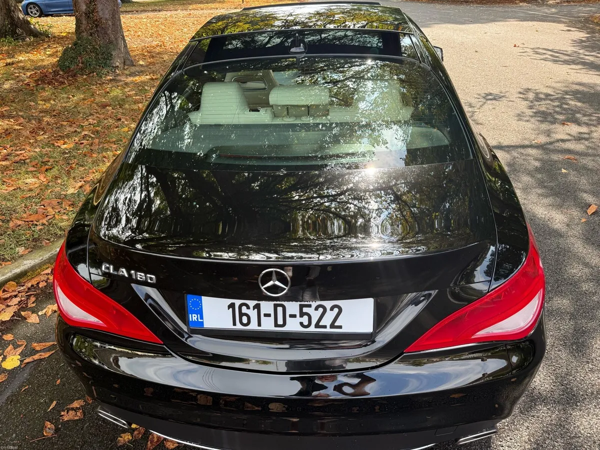 2016 Mercedes CLA 180 MANUAL 45500 KMS SUNROOF - Image 6