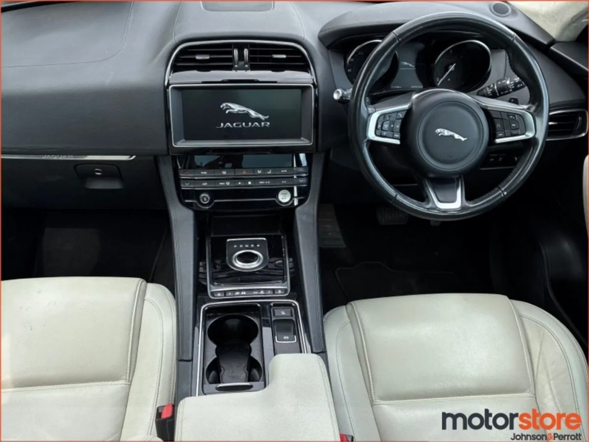 Jaguar F-Pace RWD 2.0 D 180PS Chequered Flag Auto - Image 4