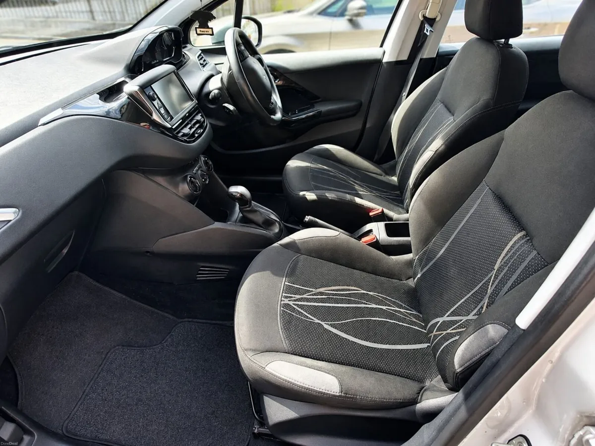 Peugeot 208 2014 - Image 3