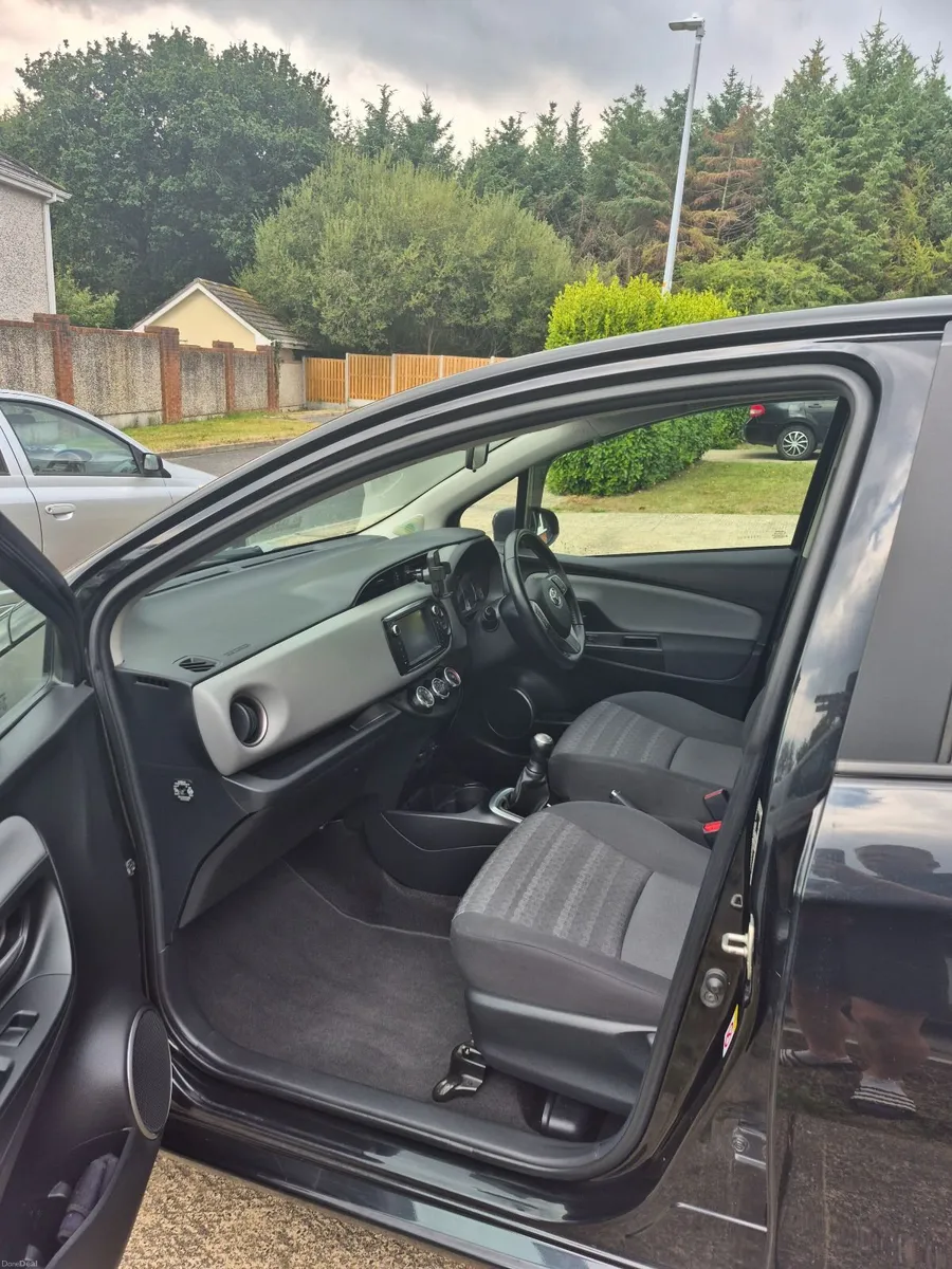 Toyota Yaris 2017 - Image 6