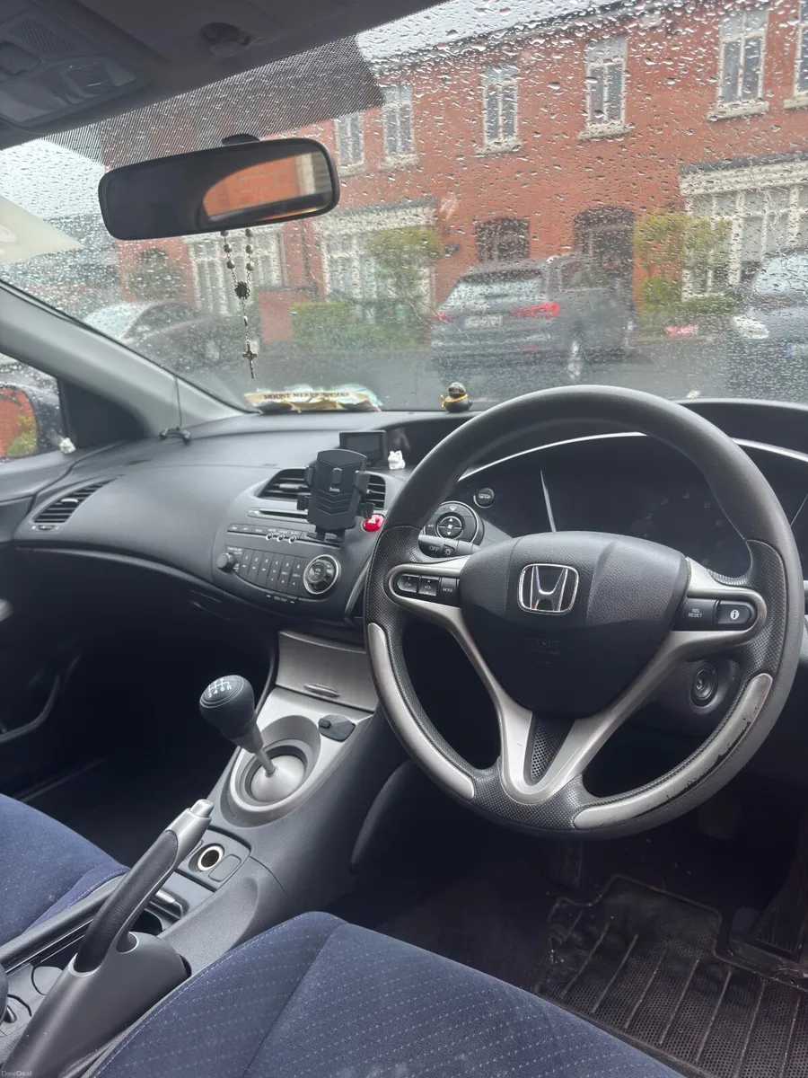 Honda Civic 2007 - Image 2