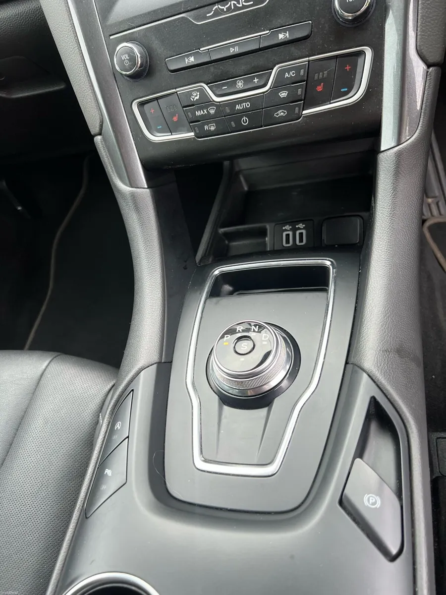 2021 Ford Mondeo Estate 2.0 litre 8 Speed Auto - Image 5