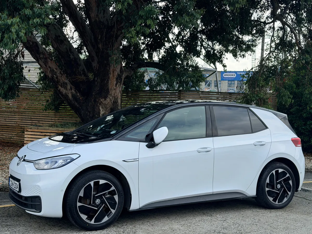 2023 Volkswagen ID.3 PRO. 58KWH..2 Keys - Image 3