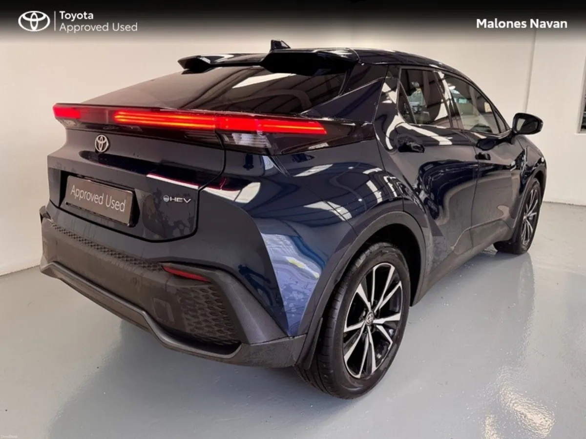 Toyota C-HR Hybrid Sport - Image 2